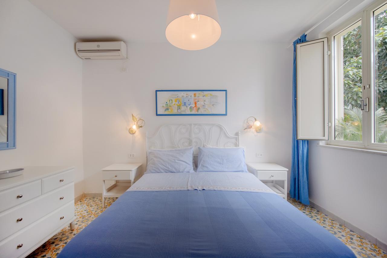 Le Querce Villa โปรชิดา ภายนอก รูปภาพ