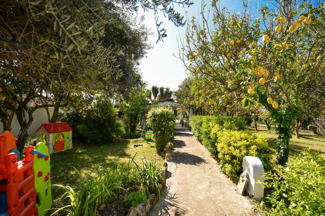 Le Querce Villa โปรชิดา ภายนอก รูปภาพ