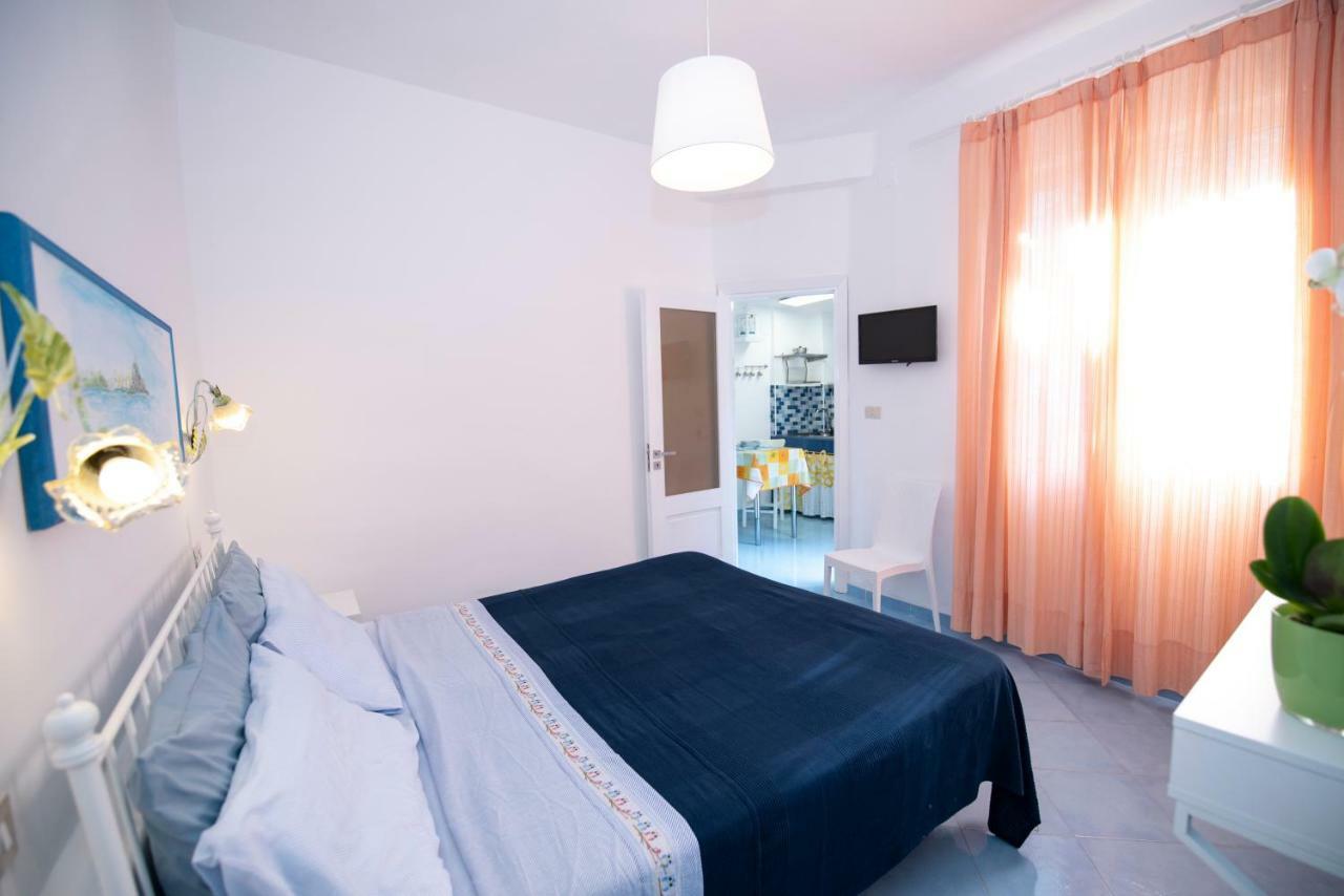 Le Querce Villa โปรชิดา ภายนอก รูปภาพ